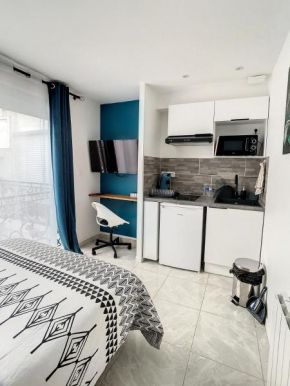 STUDIO HYPER CENTRE GARE AMIENS WIFI 2 PERS